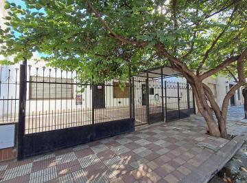 Casa · 100m² · 5 Ambientes · 2 Cocheras · Casa Una Planta 3 Dorm y Dpto Barrio Gral Bustos