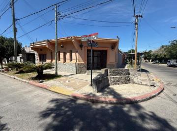 Casa · 100m² · 3 Ambientes · 3 Cocheras · Venta Casa 3 Ambientes en Moron