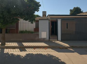 Casa · 121m² · 5 Ambientes · 1 Cochera · Casa en Venta en Santiago del Estero
