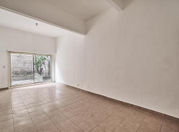Departamento · 62m² · 3 Ambientes · Tres Ambientes con Patio. Villa Crespo