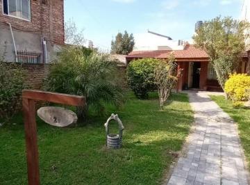 KNK-KNK-5563_2 · Oportunidad Venta Casa de 4 Ambientes con Piscina Moron Cast