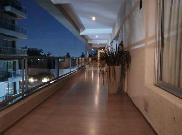 Departamento de 5 ambientes, Carrodilla · Departamento Villa Roble