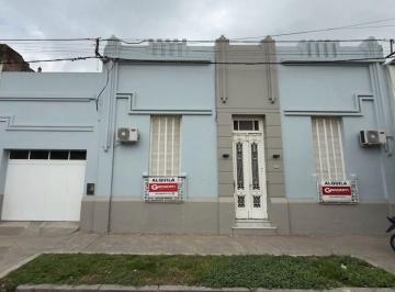 Casa · 233m² · 7 Ambientes · 2 Cocheras · Casa - Barrio San Martin