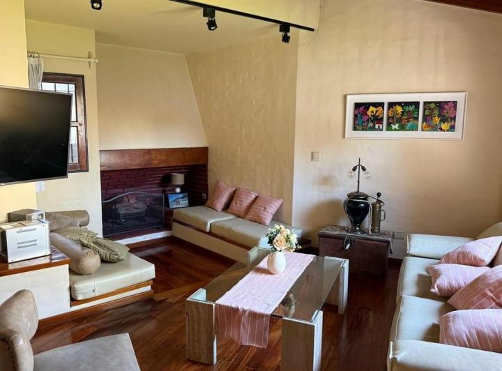 Casa · 262m² · 7 Ambientes