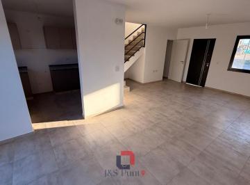 Casa · 116m² · 4 Ambientes · 2 Cocheras · Duplex en Rincones de Manantiales