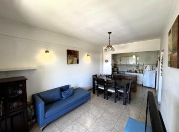 Departamento · 48m² · 2 Ambientes · 1 Cochera · Departamento en Venta en La Plata, un Dormitorio y Cochera.