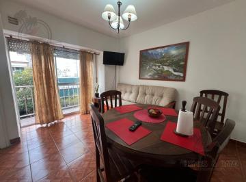 Departamento · 32m² · 2 Ambientes · 2 Ambientes a La Calle con Balcon Saliente