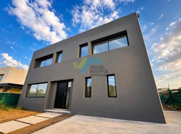 Casa · 327m² · 6 Ambientes · 1 Cochera · Casa Contemporánea Premium en Riberas Puertos del Lago