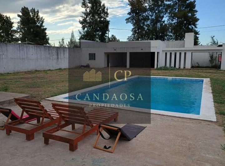 Casa · 200m² · 5 Ambientes · 2 Cocheras