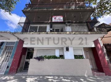 Departamento · 33m² · 2 Ambientes · Venta Departamento 2 Ambientes con Patio en Parque Avellaneda