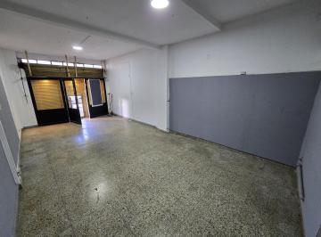 Local comercial · 40m² · Alquiler Local Comercial 40 m² a m de Plaza Sudamérica Villa Lugano
