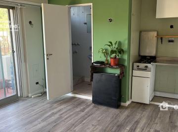 Departamento · 24m² · 1 Ambiente · En Exc. Sector Cerca de Maipú, 1 Amb. Al Frente, Muy Luminoso, con Balcón
