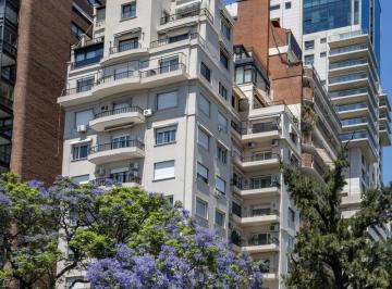 Departamento · 211m² · 7 Ambientes · 1 Cochera · Av Figueroa Alcorta y Av Casares