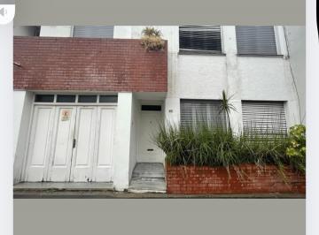 Casa de 5 ambientes, La Plata · Casa con 3 Dorm. y 300 m², La Plata