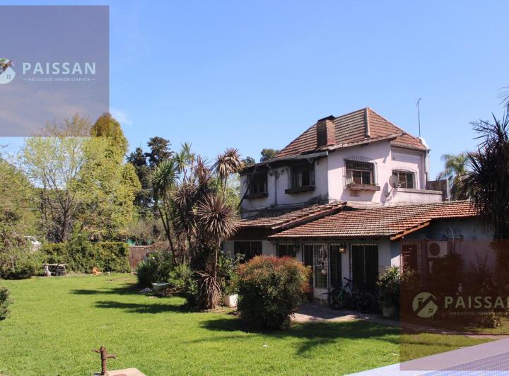 Casa · 375m² · 5 Ambientes · 4 Cocheras