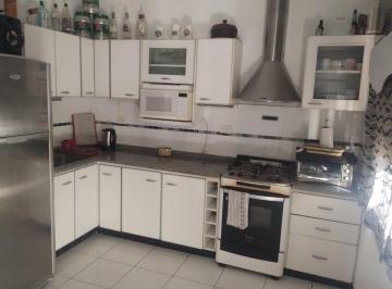 Casa · 92m² · 3 Ambientes · 1 Cochera · Venta Casa 3 Amb C/cochera Impecable Apto Crédito