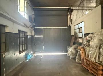 Bodega-Galpón · 727m² · Alquiler Galpon