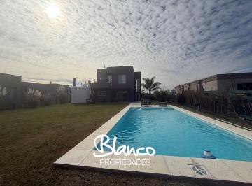 Casa · 140m² · 4 Ambientes · 1 Cochera · Casa en Venta en San Sebastian, Escobar, G. B. a. Zona Norte