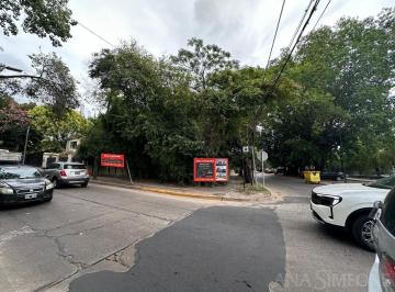 Casa · 170m² · 5 Ambientes · 1 Cochera · Casa a Refaccionar Sobre Lote de 280 m² en Venta en San Isidro