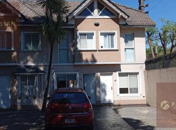 Casa · 67m² · 4 Ambientes · 1 Cochera · Venta - Triplex - Las Marias - Oportunidad Apto Credito