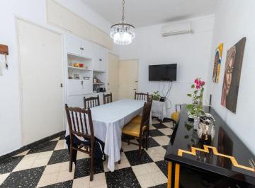 Casa · 97m² · 4 Ambientes · Se Vende Casa Interna en Barrio Constituyentes!