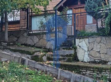 Casa de 5 ambientes, San Martín de los Andes · Hermosa Propiedad en El Centro de San Martin de Los Andes