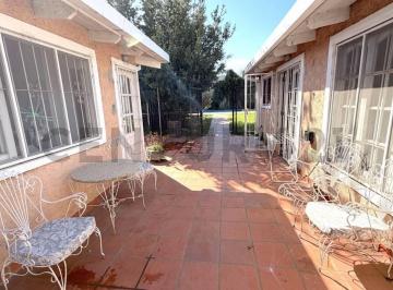 Casa · 356m² · 10 Ambientes · 6 Cocheras · Dos Propiedades en Una: Vivi y Trabaja en El Mismo Lugar - Venado Tuerto
