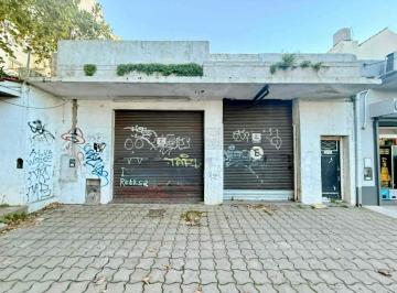 Local comercial · 235m² · Latorre Prop. Alquila Local Comercial S/ Av Libertad