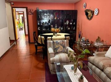 Casa · 90m² · 5 Ambientes · Venta Duplex en Salta de Tres Dorm.
