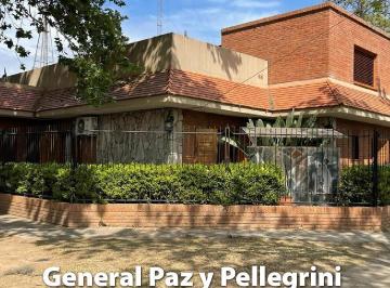 Casa · 375m² · 8 Ambientes · 2 Cocheras · Importante Casa en Zona Urbana