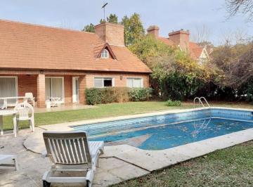 Casa · 201m² · 5 Ambientes · Casa Amoblada en Lote Interno - Los Cardales Country Club