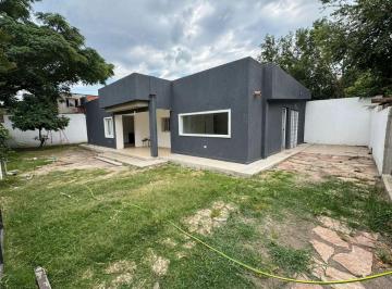 Casa de 4 ambientes, Villa Allende · !se vende¡Casa Remodelada de 3 Dorm. y 2 Baños en Villa Allende!