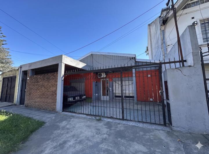 Casa · 150m² · 6 Ambientes · 1 Cochera