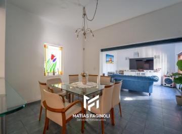Casa · 192m² · 8 Ambientes · 2 Cocheras · Venta Casa 5 Dor. Apta Credito | Av Costanera Al 2600