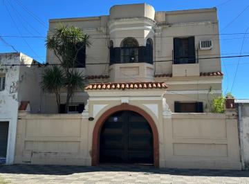 Casa · 205m² · 3 Dormitorios · Felipe More Al 600 Venta de Casa 3Dorm. en Barrio Ludueña - Rosario