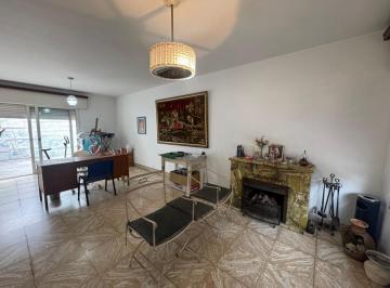 Casa · 330m² · 2 Dormitorios · Venta - Alto Alberdi - Excelente Ubicacion - Casa 2 Dorm. 1 Baños