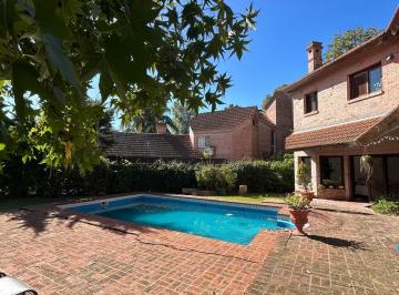 Casa · 358m² · 9 Ambientes · 2 Cocheras · Casa en Venta en Barrio Cerrado Los Laureles