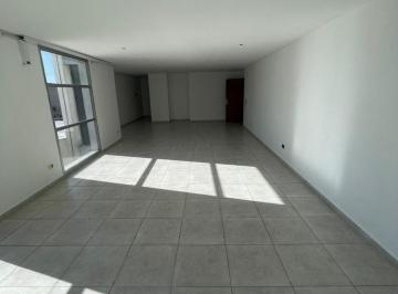 Oficina comercial · 70m² · 2 Ambientes · 1 Cochera · Oficina en Centro