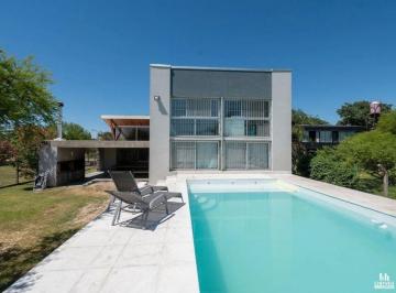 Imagen 1 · Casa en Venta en Colastine 5 Dorm.