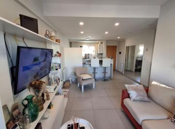 Departamento de 3 ambientes, La Plata · Departamento con 2 Dorm. en Venta en La Plata