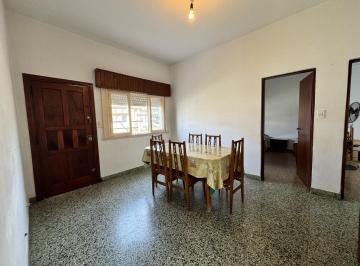 PH · 50m² · 4 Ambientes · Venta de PH 3 Amb Al Frente con Patio!