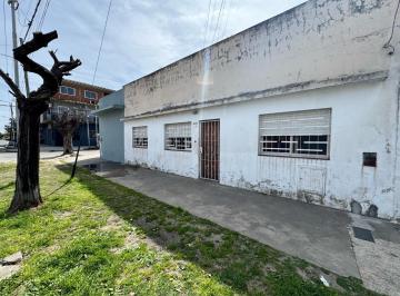 PH · 50m² · 4 Ambientes · Venta de PH 3 Amb Al Frente con Patio!