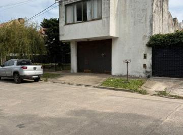 Bodega-Galpón · 100m² · Galpon en Alquiler Tolosa - La Plata