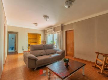 PH · 90m² · 4 Ambientes · Venta | PH 4 Ambientes en Caseros | Apto Crédito | Patio y Terraza