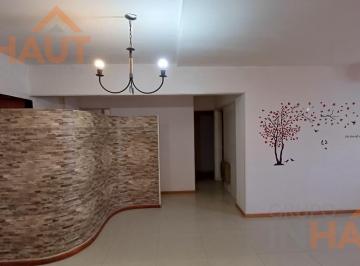 Departamento · 110m² · 5 Ambientes · 1 Cochera · Departamento en Alquiler en Cinco Saltos