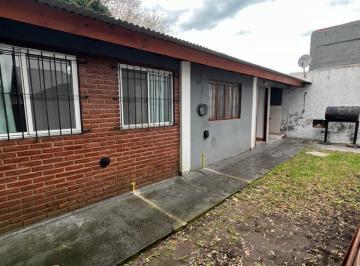 Casa de 3 ambientes, Miramar · Alquiler Anual Casa Tres Ambientes