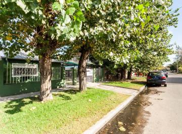 Casa · 80m² · 4 Ambientes · 1 Cochera · Venta de Casa 4 Ambientes con Garaje y Quincho con Parrilla