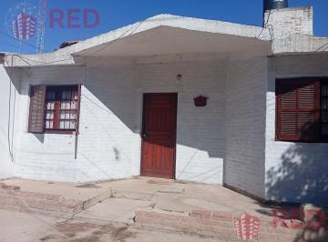 Casa · 265m² · 4 Dormitorios · Casa en Venta - Villa Adela