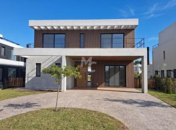 Casa · 463m² · 8 Ambientes · 2 Cocheras · Casa en Venta en El Yacht, Nordelta