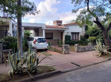 Casa de 6 ambientes, Córdoba · Casa Más Departamento en Venta en Barrio Parque Velez Sarfield